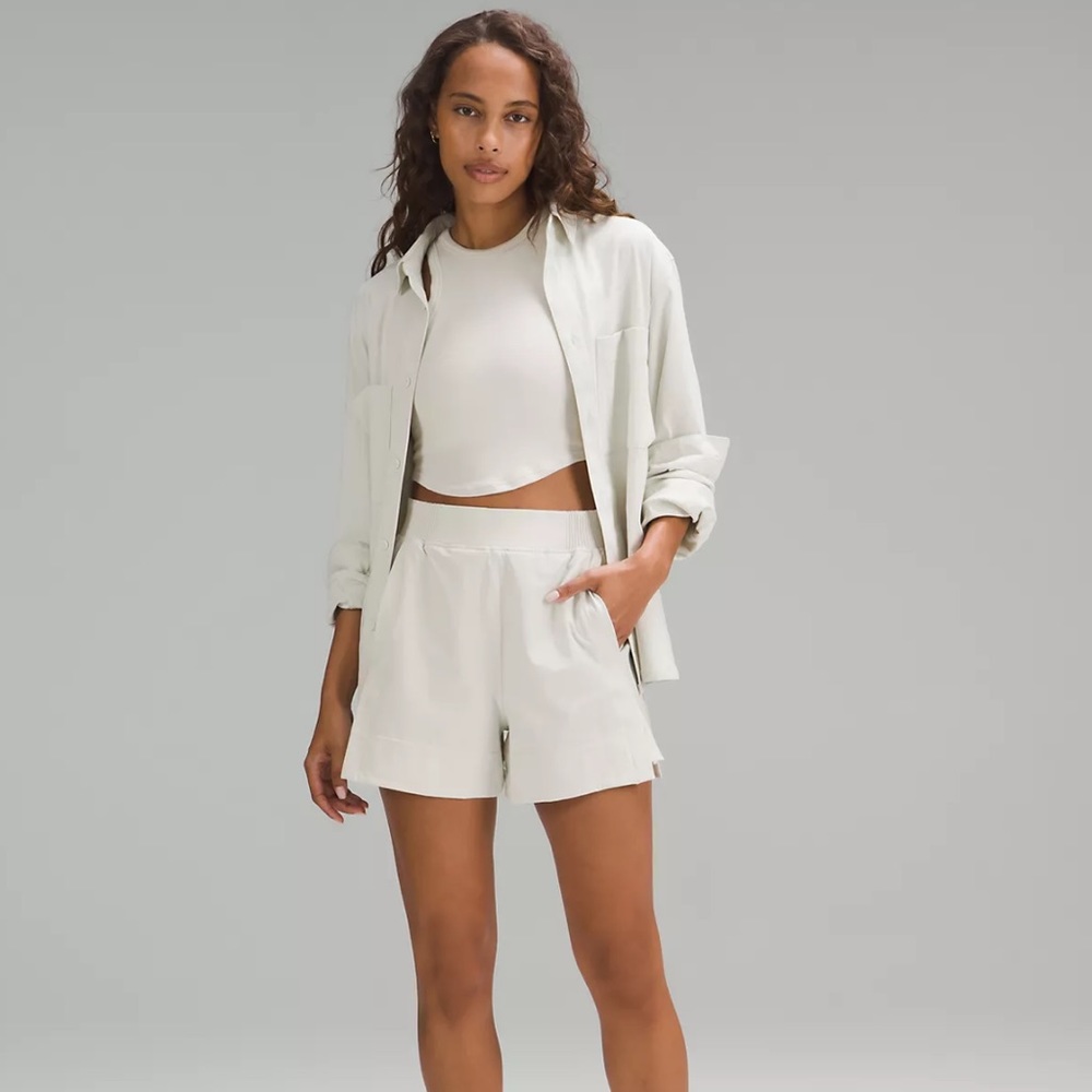 Lululemon Stretch Woven Relaxed Fit Short 4”